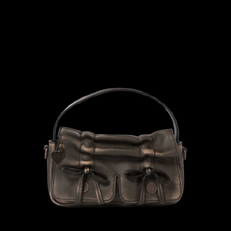 아크네 스튜디오 멀티포켓 마이크로 토트백 제품 사진 아크네 스튜디오 멀티포켓 마이크로 토트백 제품 사진