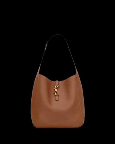 생로랑 그레인 가죽 소재의 LE 5 À 7 소프트 라지백. 제품 사진 생로랑 그레인 가죽 소재의 LE 5 À 7 소프트 라지백. 제품 사진